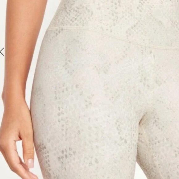 Old Navy High-Waisted PowerSoft 7/8 Leggings Rattlesnake Print XXL NWT - Picture 1 of 6
